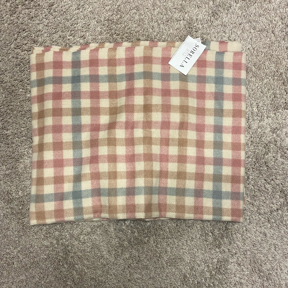 NWT scarf